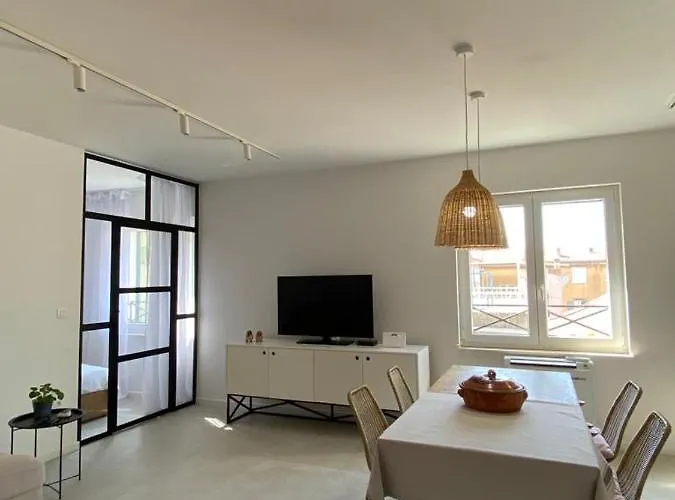 公寓 1/2 An Island *