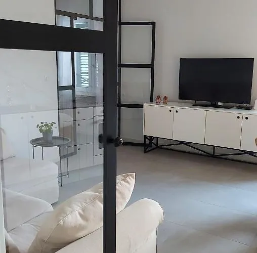 Lejlighed 1/2 An Island *